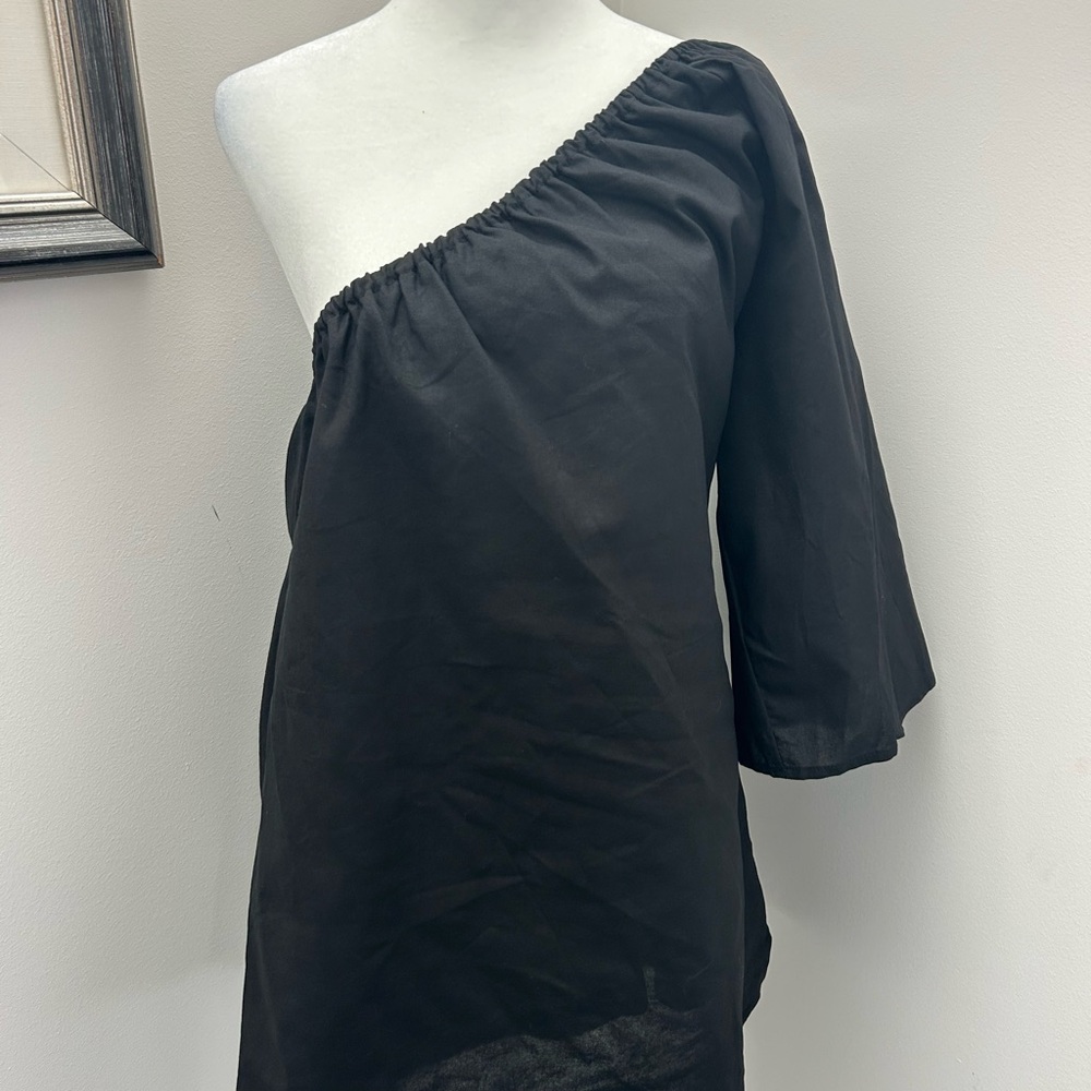 Elegant Black One-Shoulder Dress